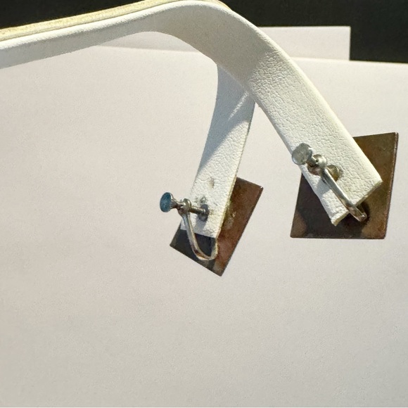 Vintage enamel on copper abstract square screwback earrings - Picture 7 of 7